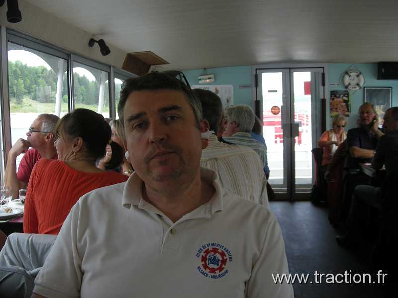 2011_CVAAM_35ans_12_Bateau-Mouche (4).JPG - 35 Ans du CVAAM, sortie dans le Doubs et le Jura, du 26 Avril au 1er Mai 2011, le Lac de Vouglans, déjeuner-croisière